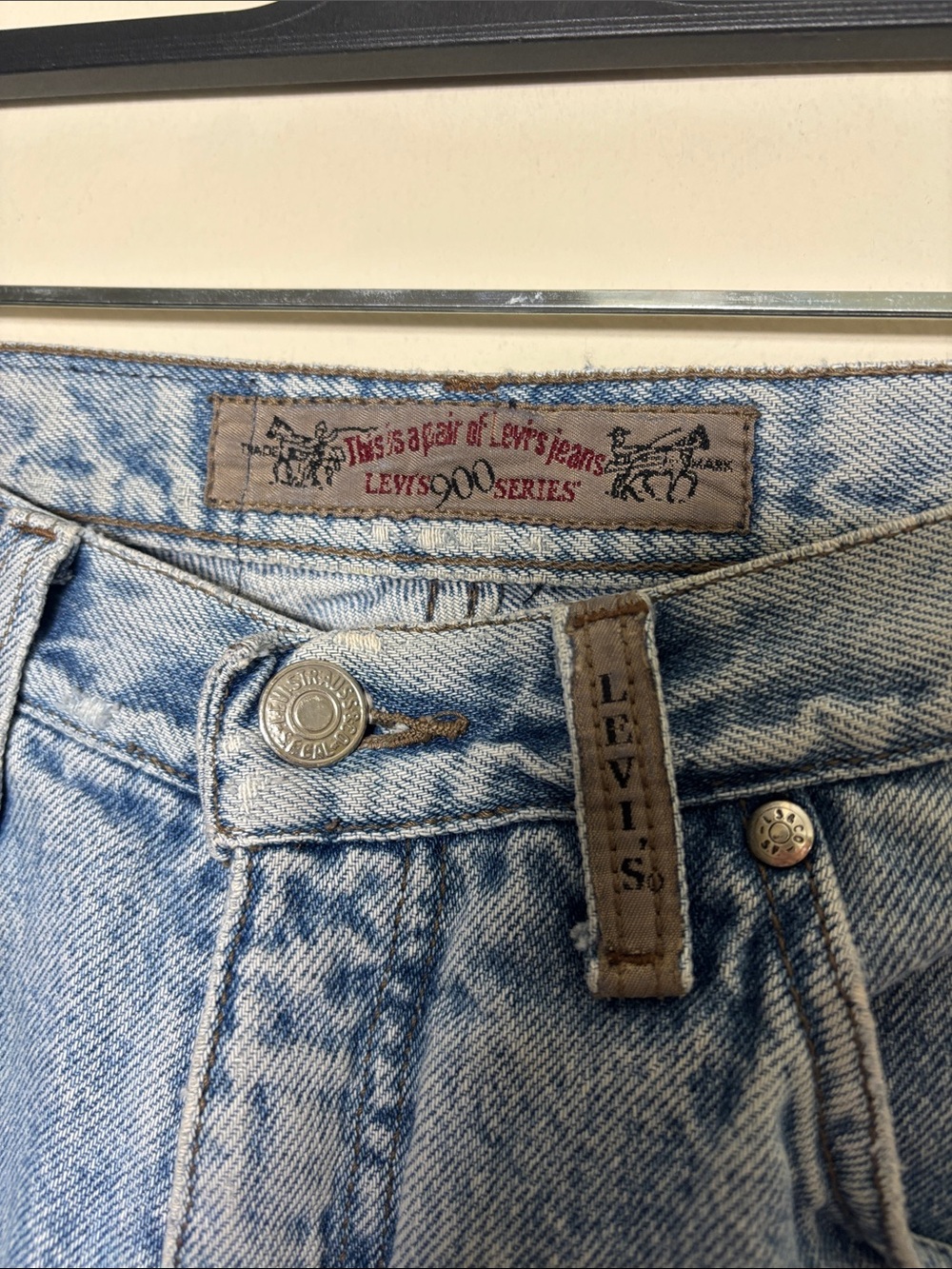 Levi’s Jeans - Picture 3 of 8